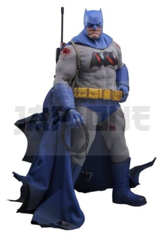 Batman: The Dark Knight Returns Figurine Comic Masterpiece 1/6 Batman (Battle Damaged Version) 32 Cm