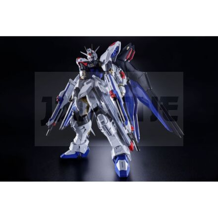 Asolute Act Strike Freedom Gundam Figurine 18.5Cm