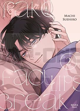 fake-fact-lips-break-tome-02_1