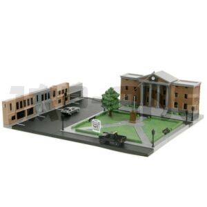 back-to-the-future-hill-valley-courthouse-square-diorama-replica_1